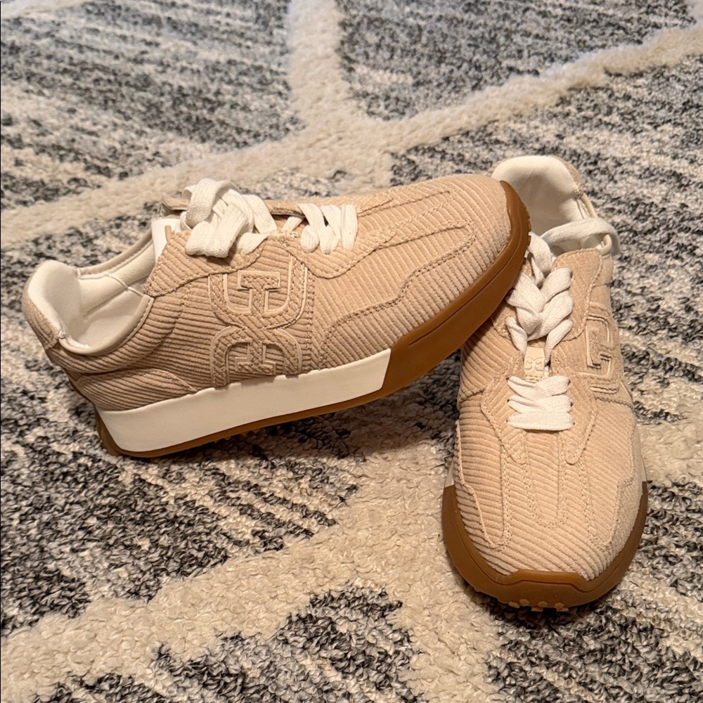 Sam Edelman Textured Tan Sneakers